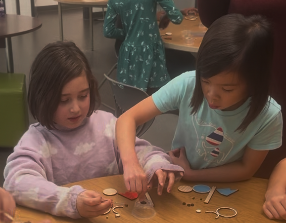 Deux élèves.png (450 KB)