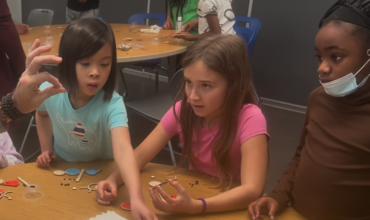 Trois élèves.png (557 KB)